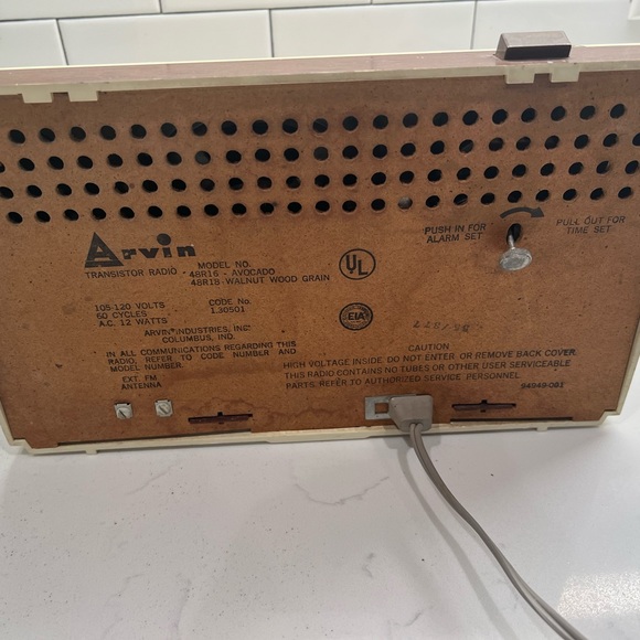 Vintage Arvin Electric Transistor Solid State AM/FM Clock Radio Model 48R18 - Picture 4 of 5